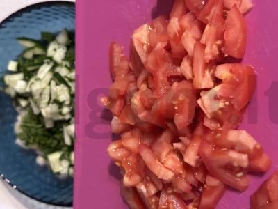 Vasaros salotas „Linksmas malonumas“ su makadamijos riešutais Žingsnis 2