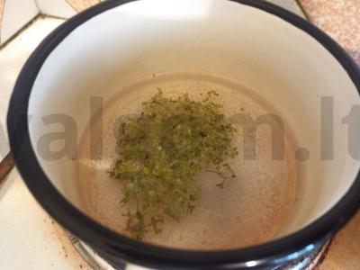 Marinuoti svogūnai su petražolėmis ir actu Žingsnis 2