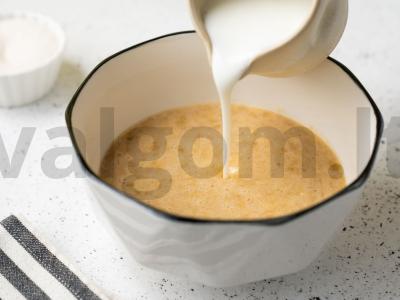 Bananų blynai su kefyru Žingsnis 3