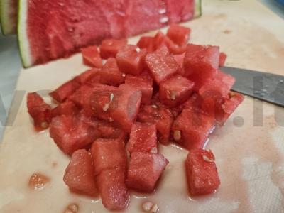 Vandensmelono ir fetos salotos Žingsnis 1