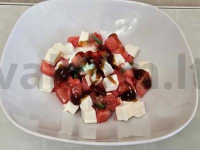 Vandensmelono ir fetos salotos Žingsnis 3