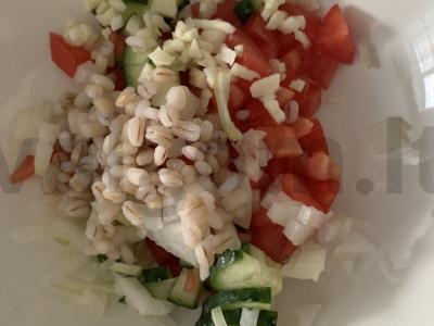 Lengvas salotas su bulguru ir daržovėmis Žingsnis 4