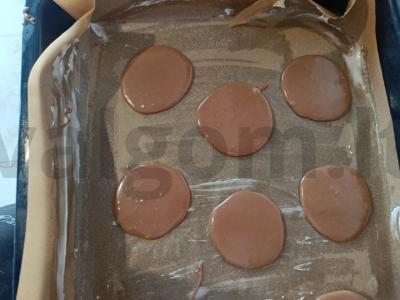 Pieninio šokolado brownies sausainiai Žingsnis 7