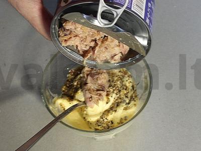 Rulonai su tunu, kukurūzais ir chuka jūros dumbliais Žingsnis 2