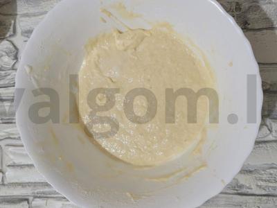 Purūs blynai šiltame kefyre su soda Žingsnis 5