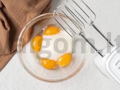 Šokoladiniai ledai su šokolado drožlėmis Žingsnis 3