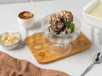 Šokoladiniai ledai su šokolado drožlėmis pagrindine nuotrauka