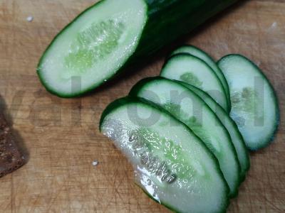 Krekeriai su liesu varškės sūriu ir jūros gėrybėmis Žingsnis 1