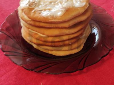 Pyragai su grietine pagrindine nuotrauka