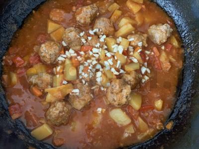Laghman su meatballs pietums Žingsnis 9