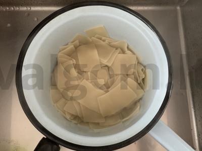 Laghman su meatballs pietums Žingsnis 10