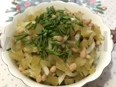 Salotos su žaliais pomidorais pagrindine nuotrauka