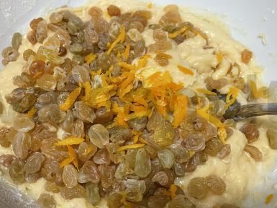 Raisinų ir apelsinų žievelių keksiukai Žingsnis 3