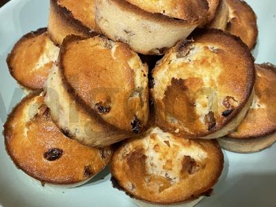 Raisinų ir apelsinų žievelių keksiukai pagrindine nuotrauka