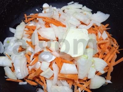 Vištienos širdelės, troškintos grietinėje su kuskusu Žingsnis 1