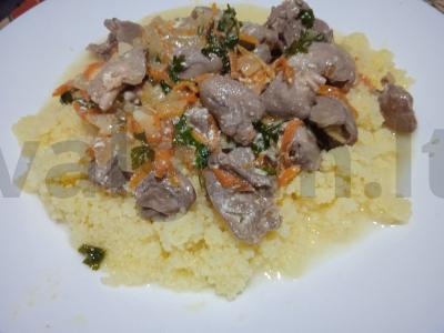 Vištienos širdelės, troškintos grietinėje su kuskusu Žingsnis 9