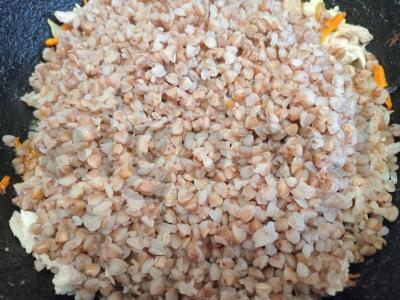 Grikių košė su kiaulienos troškiniu ir daržovėmis Žingsnis 5