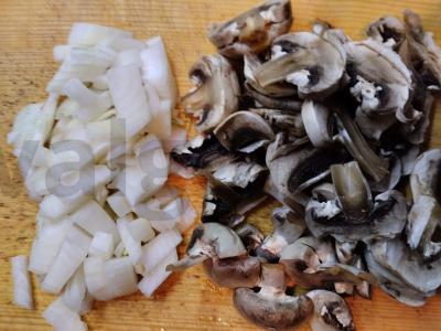 Kepinys su grybais ir jogurtiniu padažu Žingsnis 1