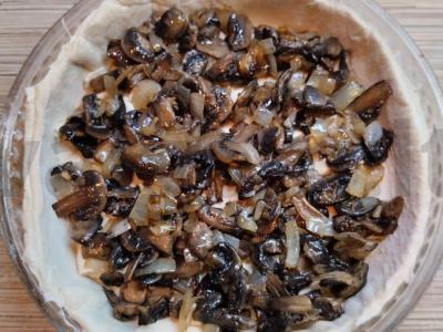 Kepinys su grybais ir jogurtiniu padažu Žingsnis 4