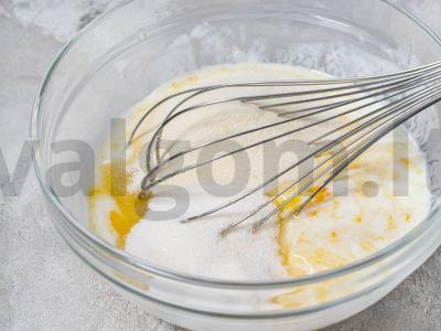 Paprastas mannikas su kefyru Žingsnis 2