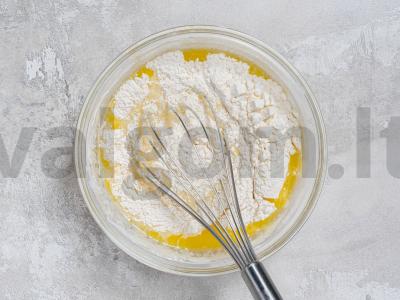 Paprastas mannikas su kefyru Žingsnis 4