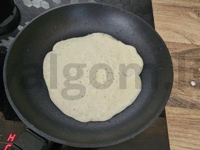 Ažūriniai blynai su riešutais ir medumi Žingsnis 2