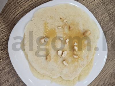 Ažūriniai blynai su riešutais ir medumi Žingsnis 6