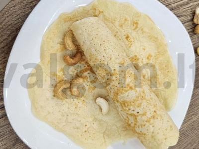 Ažūriniai blynai su riešutais ir medumi pagrindine nuotrauka