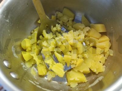 Bulvių blyneliai džiūvėsėliuose Žingsnis 2