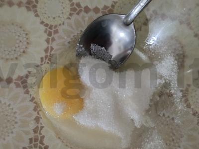 Saldžios bandelės su raugintu pienu Žingsnis 1