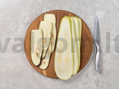 Cukinijų ir baklažanų ritinėliai su rikota ir džiovintais pomidorais Žingsnis 1