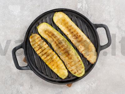 Cukinijų ir baklažanų ritinėliai su rikota ir džiovintais pomidorais Žingsnis 4