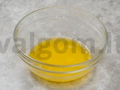 Abrikosų ir riešutų pyragas Žingsnis 2