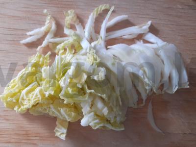 Daržovių salotas su avižų sėlenomis ir sūriu Žingsnis 1