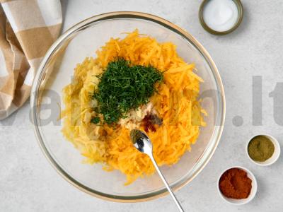 Vegetariškos moliūgų kotletai Žingsnis 3