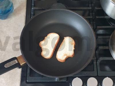 Skrebučiai su šokoladiniu kremu ir mėlynėmis Žingsnis 2