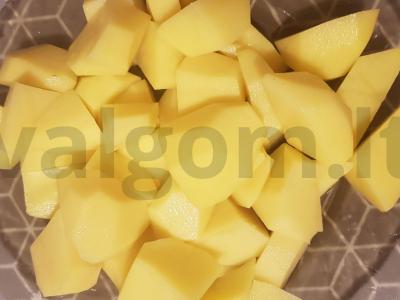 Vištienos kojos su bulvėmis orkaitėje Žingsnis 3