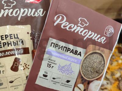 Vištienos kepenys keptuvėje, kepamos su svogūnais ir morkomis Žingsnis 7