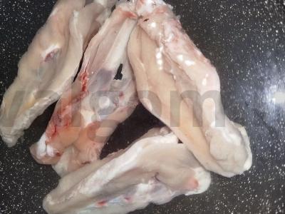 Grybų, vištienos ir daržovių sriuba Žingsnis 1