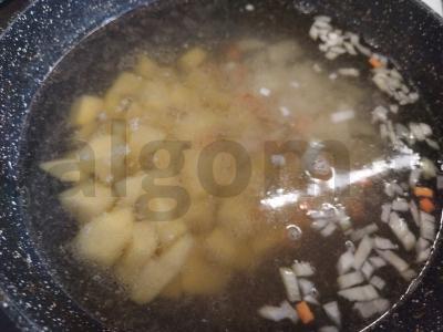 Grybų, vištienos ir daržovių sriuba Žingsnis 7