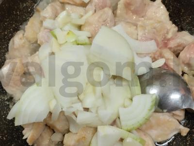 Kalakutienos filė su daržovėmis pieno padaže Žingsnis 4