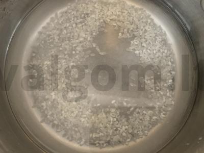 Kibinai su mielinėmis sluoksniuotu tešla, kopūstais ir ryžiais Žingsnis 1