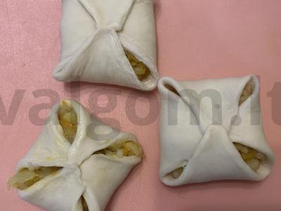 Kibinai su mielinėmis sluoksniuotu tešla, kopūstais ir ryžiais Žingsnis 9