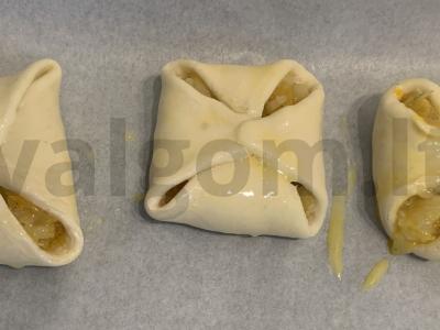 Kibinai su mielinėmis sluoksniuotu tešla, kopūstais ir ryžiais Žingsnis 10