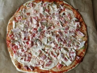 Pica „Asorti“ su grietinėlės-česnako padažu Žingsnis 9