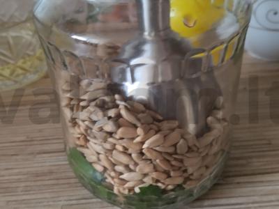 Padažas „Beveik pesto“ Žingsnis 1