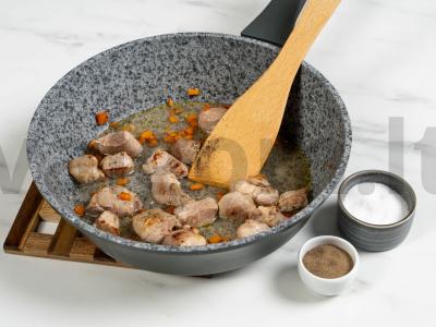 Troškinta kopūstai su mėsa Žingsnis 6