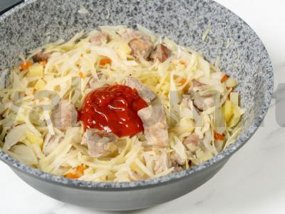 Troškinta kopūstai su mėsa Žingsnis 10