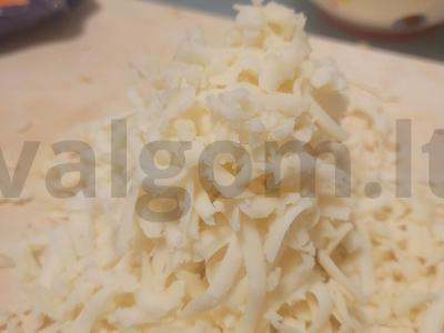 Salotas „Saulutė“ su skrudintais duonos kubeliais ir upėtakiu Žingsnis 5