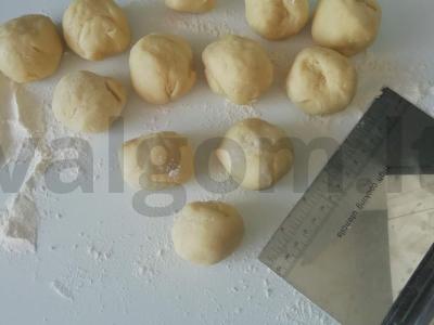 Sūrio pyragėliai su kukurūzų miltais Žingsnis 7